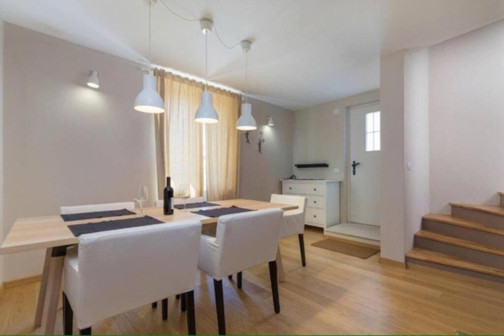 Ferienwohnung Sea View House Fontera Rovinj Exterior foto